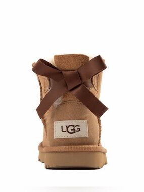 UGG Chestnut Short Sheepskin Slippers Boots